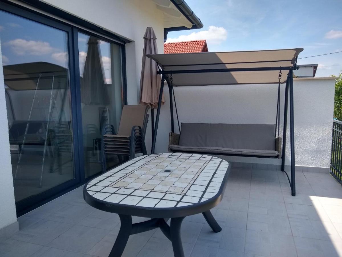 Tandem Apartman Kapolnasnyek Esterno foto