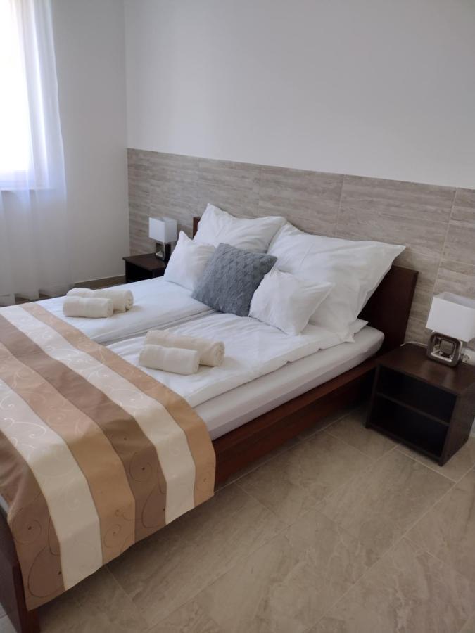Tandem Apartman Kapolnasnyek Esterno foto
